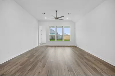13722 Ballast Green Drive, Texas City, TX 77568 - Photo 11