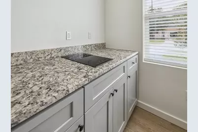 905 74th Street #1, Houston, TX 77011 - Photo 5