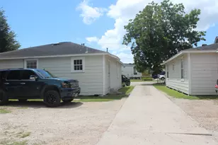 5726 Gardendale Dr, Houston, TX 77092 - Photo 3
