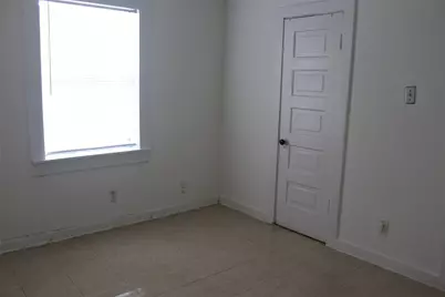 5726 Gardendale Drive, Houston, TX 77092 - Photo 9