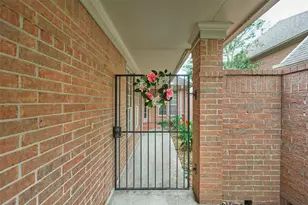 13839 Carriage Walk Ln, Houston, TX 77077 - Photo 5