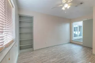 2009 Tickner St, Conroe, TX 77301 - Photo 17