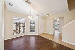 22 Camberwell Ct, The Woodlands, TX 77380 - Photo 5