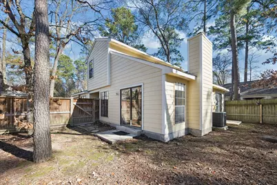 22 Camberwell Court, The Woodlands, TX 77380 - Photo 19
