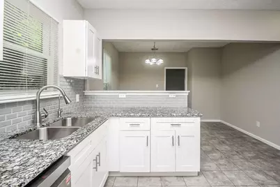 4137 Galesburg St, Houston, TX 77051 - Photo 11