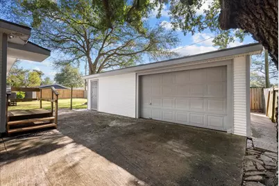 8113 White Avenue, Hitchcock, TX 77563 - Photo 25