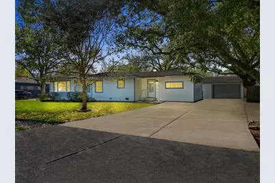 8113 White Avenue, Hitchcock, TX 77563 - Photo 1