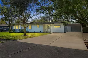 8113 White Ave, Hitchcock, TX 77563 - Photo 1