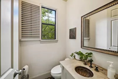 1701 Welch Street, Houston, TX 77006 - Photo 23