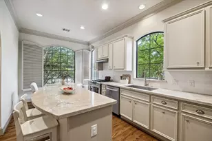 1701 Welch St, Houston, TX 77006 - Photo 19