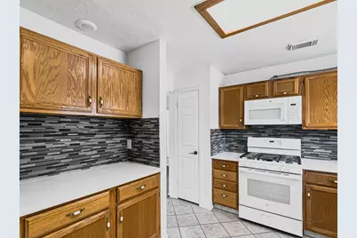 10407 Linecamp Drive, Houston, TX 77064 - Photo 11