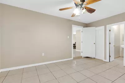 10449 Castleton Street, Houston, TX 77016 - Photo 17