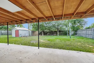10449 Castleton St, Houston, TX 77016 - Photo 21