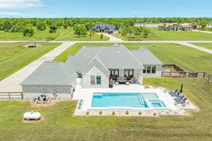 32819 Amberjack Dr, Richwood, TX 77515 - Photo 3