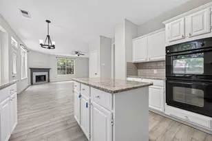 11 Ginger Bay Pl, The Woodlands, TX 77382 - Photo 9