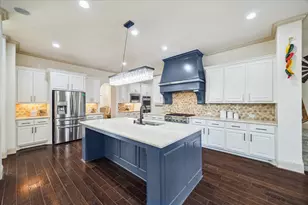 6007 Abercombie Ln, Sugar Land, TX 77479 - Photo 3