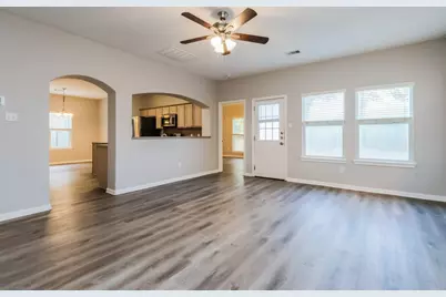 985 Oak Falls Drive, Conroe, TX 77378 - Photo 5