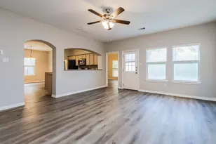 985 Oak Falls Dr, Conroe, TX 77378 - Photo 5