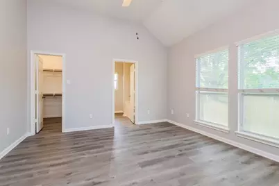 985 Oak Falls Drive, Conroe, TX 77378 - Photo 9