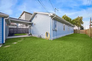 738 E 28th St, Houston, TX 77009 - Photo 17