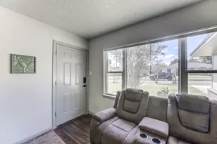 1908 Mississippi St, Baytown, TX 77520 - Photo 9
