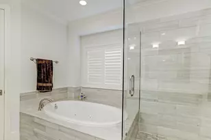 2015 McClendon St, Houston, TX 77030 - Photo 19
