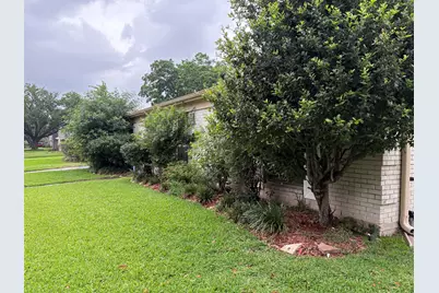 7903 Augustine Drive, Houston, TX 77036 - Photo 3