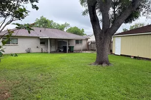 7903 Augustine Dr, Houston, TX 77036 - Photo 7