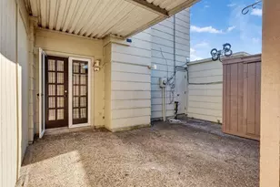 1320 Town Cir, Baytown, TX 77520 - Photo 5