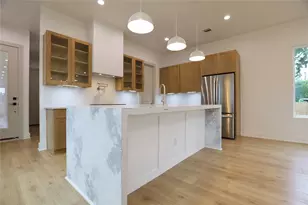 510 E 37th St, Houston, TX 77022 - Photo 9