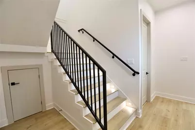 510 E 37th Street, Houston, TX 77022 - Photo 17