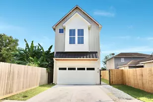 510 E 37th St, Houston, TX 77022 - Photo 1