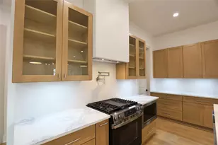 510 E 37th St, Houston, TX 77022 - Photo 7