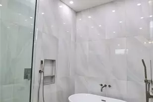 510 E 37th St, Houston, TX 77022 - Photo 25