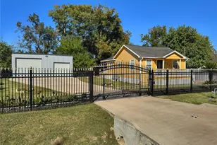 2633 Hollis St, Houston, TX 77093 - Photo 3