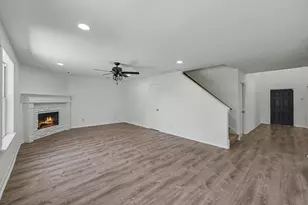 11910 Lois Ln, Pinehurst, TX 77362 - Photo 13