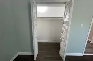 13809 Hershe St, Houston, TX 77015 - Photo 9