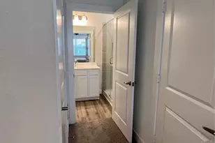 13107 Clear View Dr, Willis, TX 77318 - Photo 17