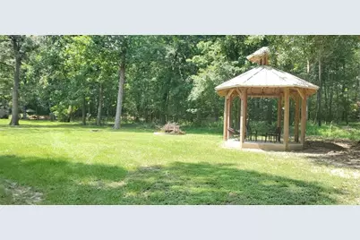 28 Lakeway Street, Conroe, TX 77304 - Photo 3