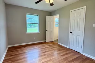 307 2nd St, Van Vleck, TX 77482 - Photo 9