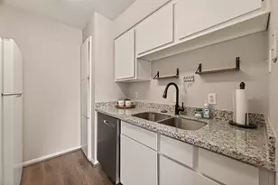 1900 Bay Area Blvd, Houston, TX 77058 - Photo 11
