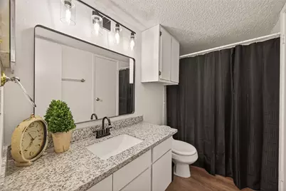 1900 Bay Area Boulevard #136, Houston, TX 77058 - Photo 17
