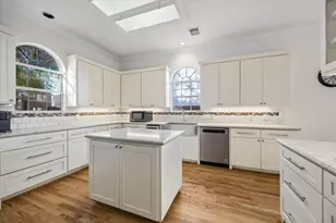 551 S 2nd St, Bellaire, TX 77401 - Photo 13