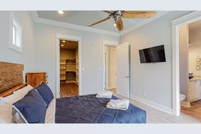 967 Meynig Dr, Crystal Beach, TX 77650 - Photo 13