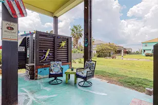 967 Meynig Dr, Crystal Beach, TX 77650 - Photo 35