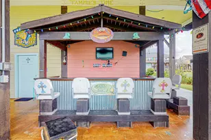 967 Meynig Dr, Crystal Beach, TX 77650 - Photo 31