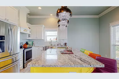 967 Meynig Dr, Crystal Beach, TX 77650 - Photo 11