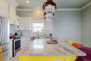 967 Meynig Dr, Crystal Beach, TX 77650 - Photo 11