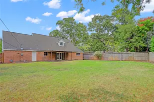 9631 Fairdale Ln, Houston, TX 77063 - Photo 19