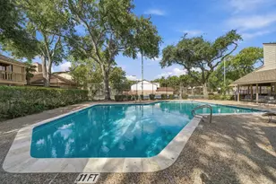 8011 Oakwood Bend Dr, Houston, TX 77040 - Photo 3